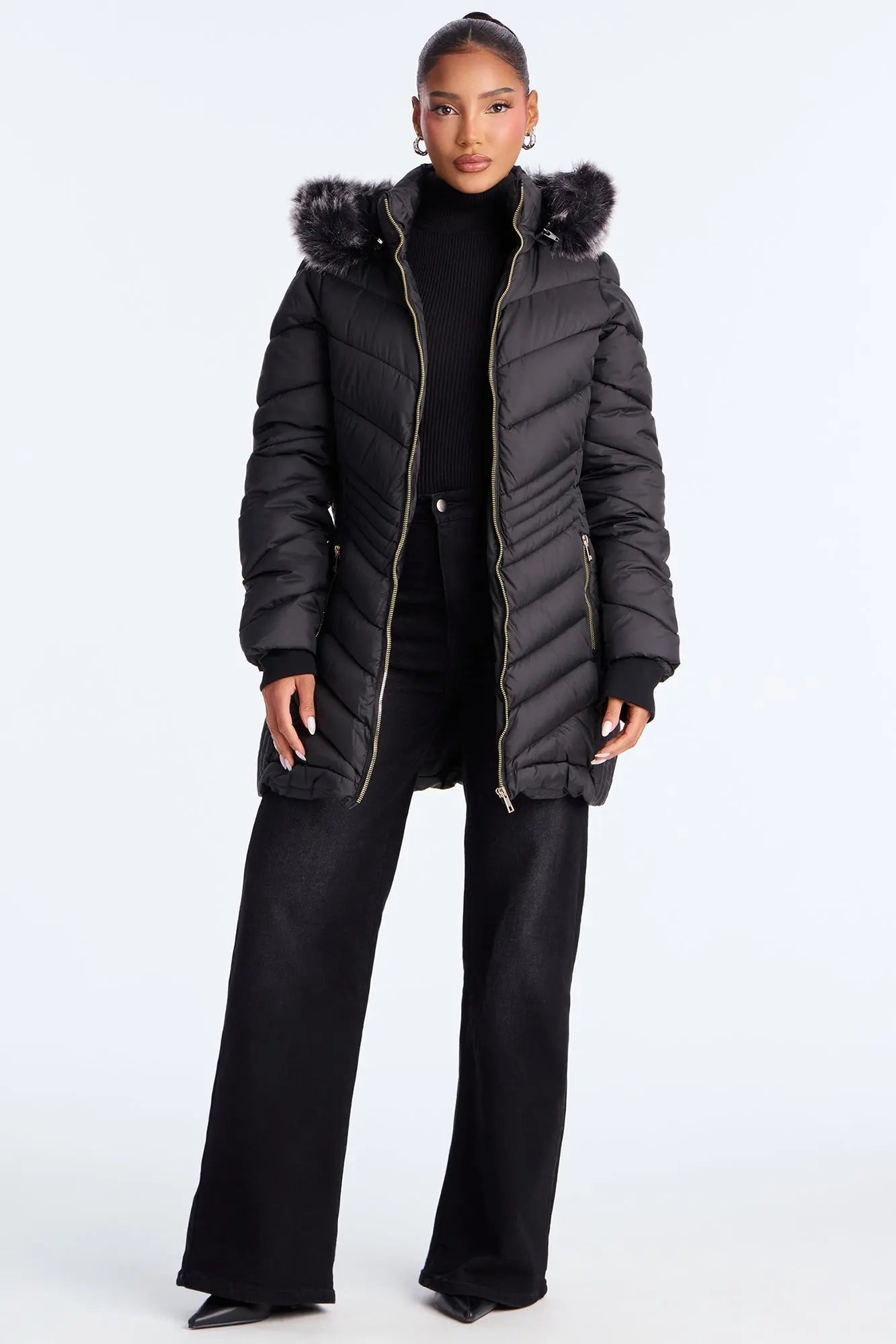 Ski Date Hooded Puffer Jacket - Black 