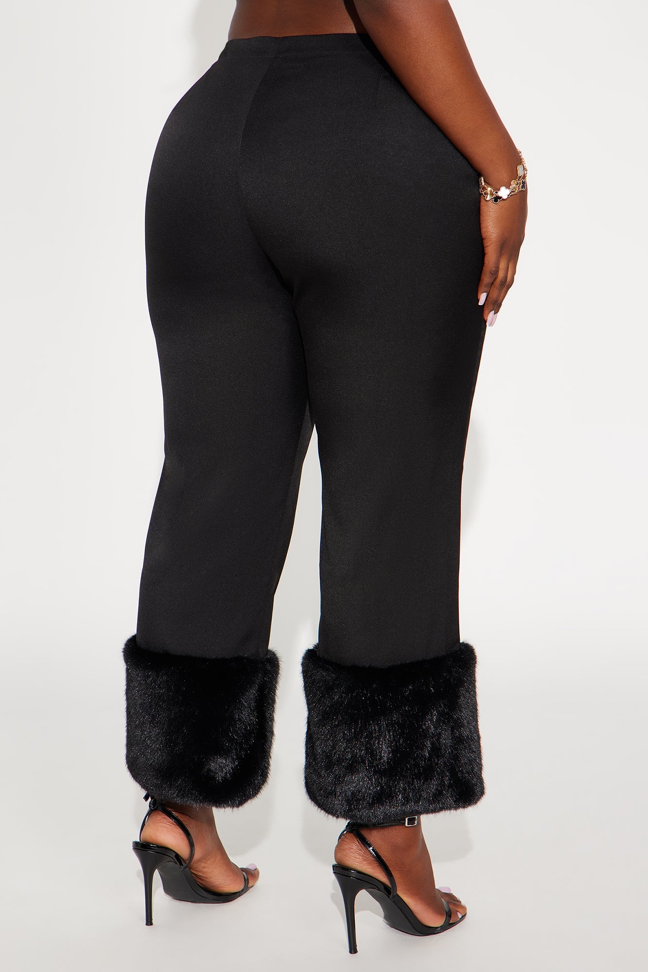 Set The Mood Fur Trim Capri Pant 26.5″ - Black