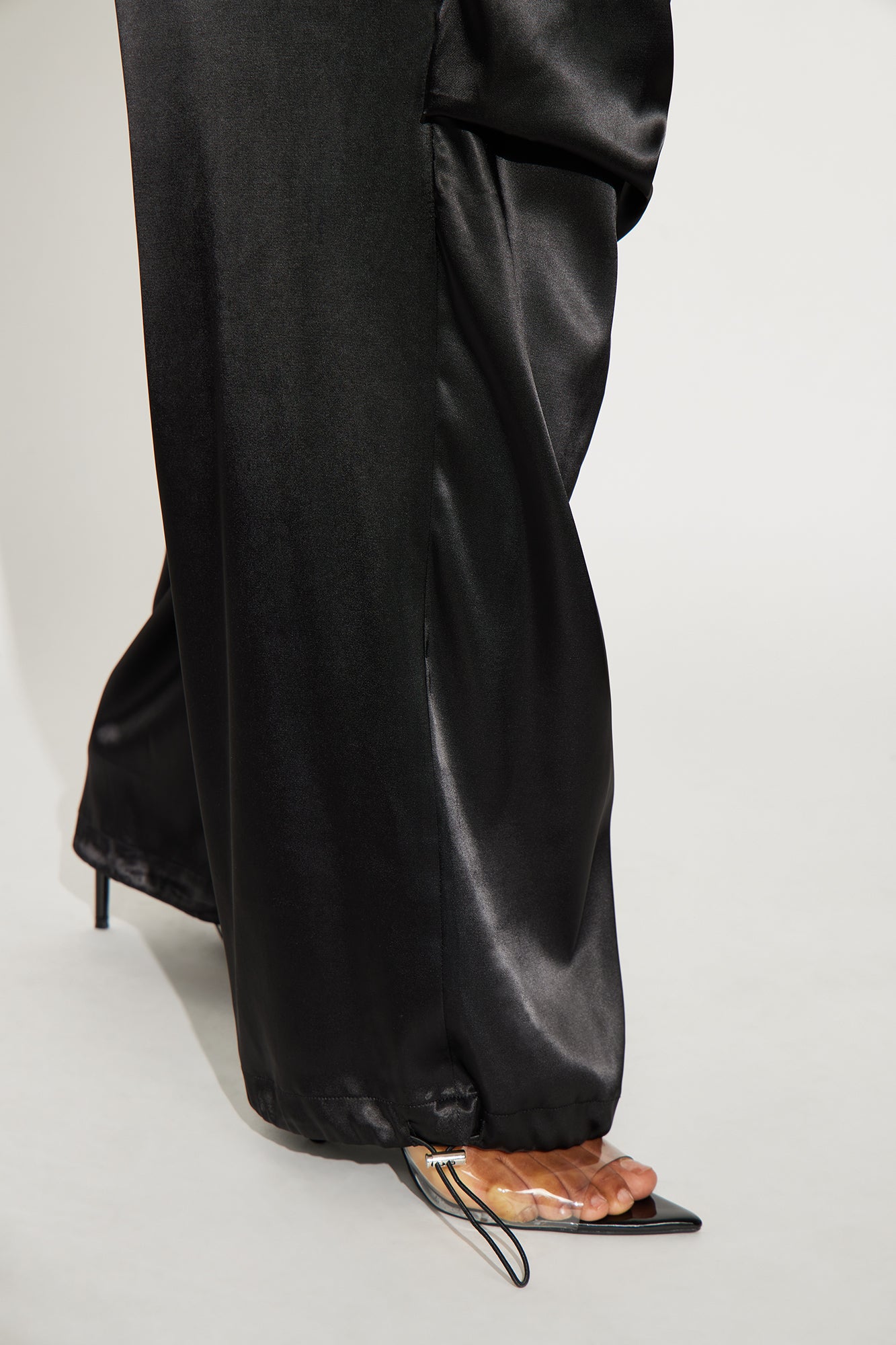 Ambitious Babe Satin Jogger Pant 32 - Black