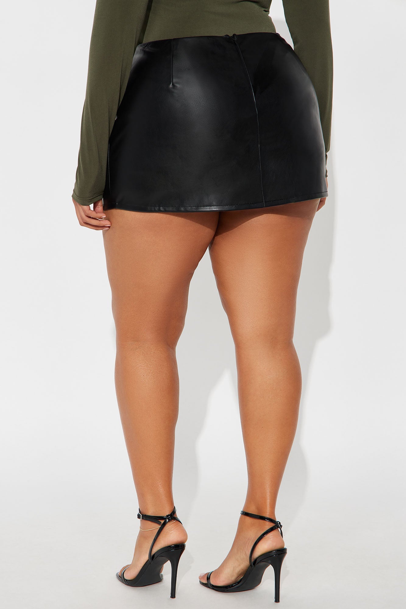 GNO Vibes Hardware Faux Leather Micro Mini Skort - Black 