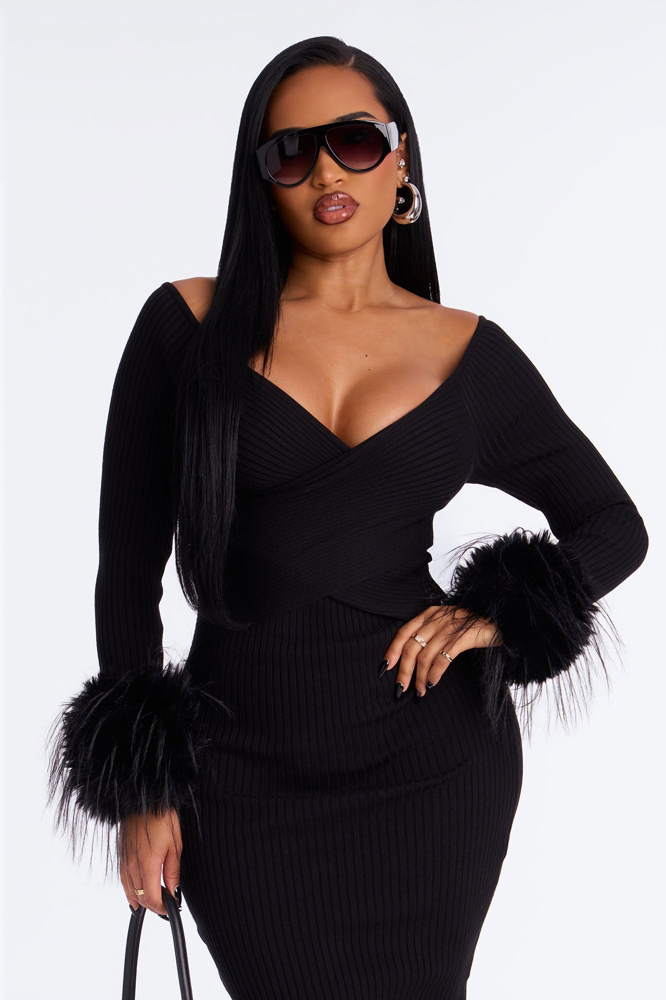 Cozy Plots Off Shoulder Maxi Dress - Black