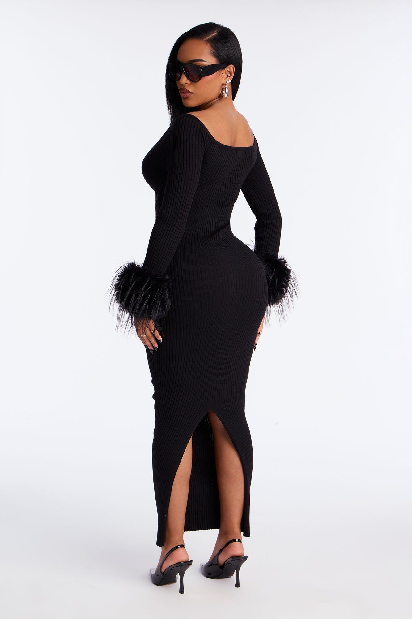 Cozy Plots Off Shoulder Maxi Dress - Black