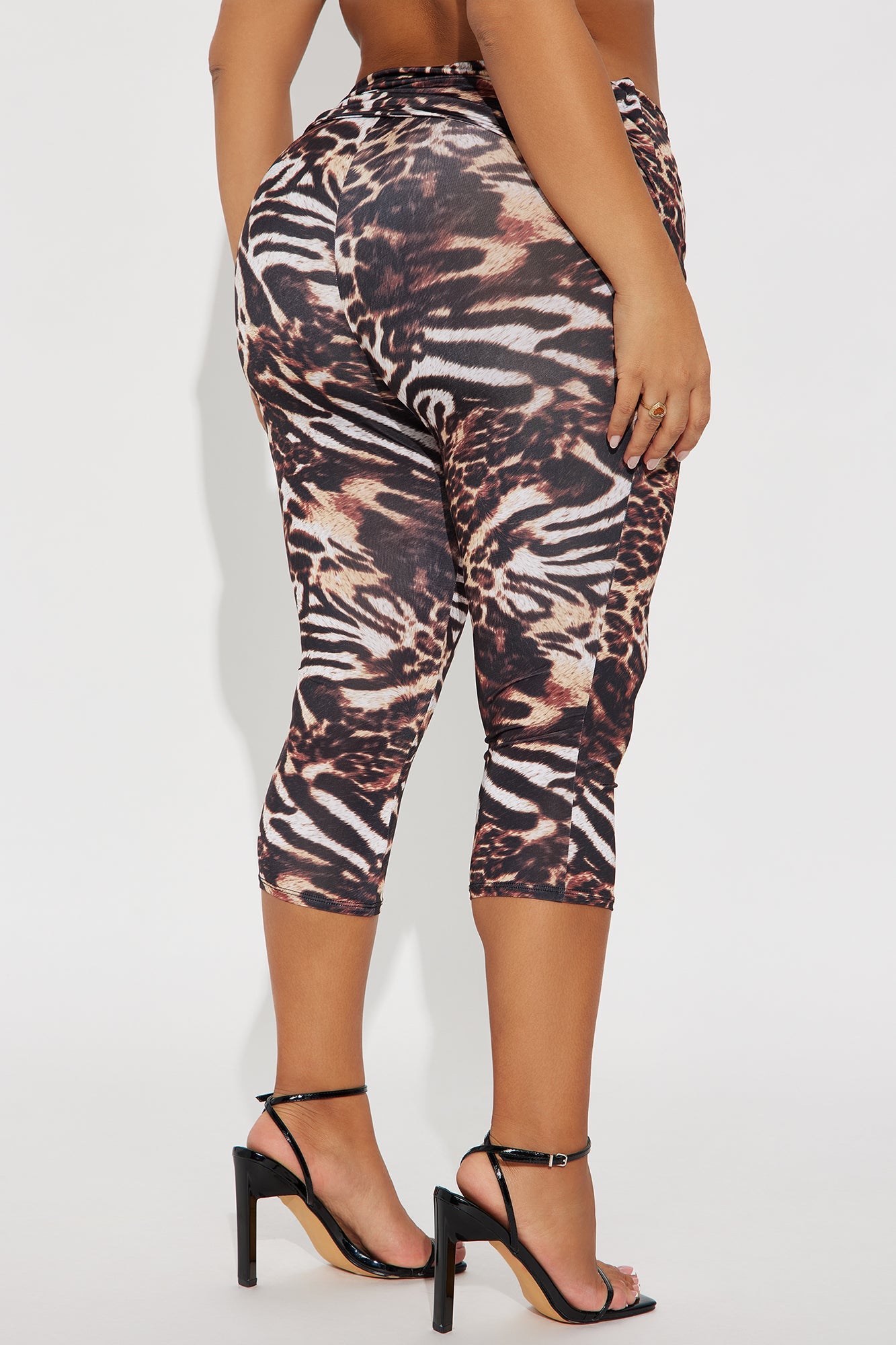 Wildly Seductive Leopard Capri Legging - Taupe/combo
