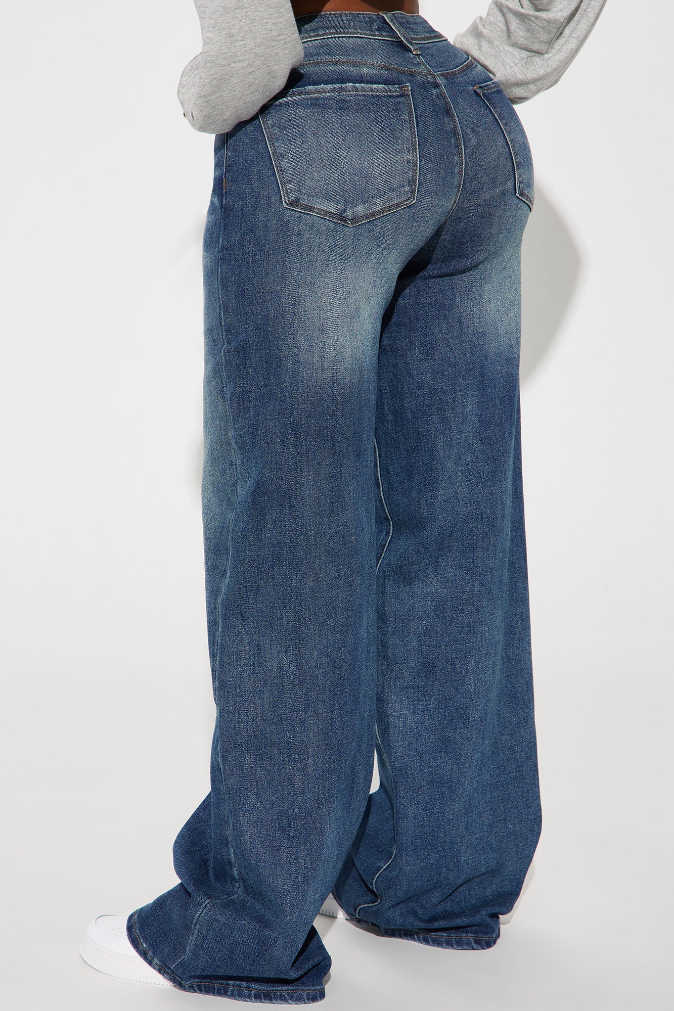 Lost As Always Stretch Baggy Jeans - Medium Wash
