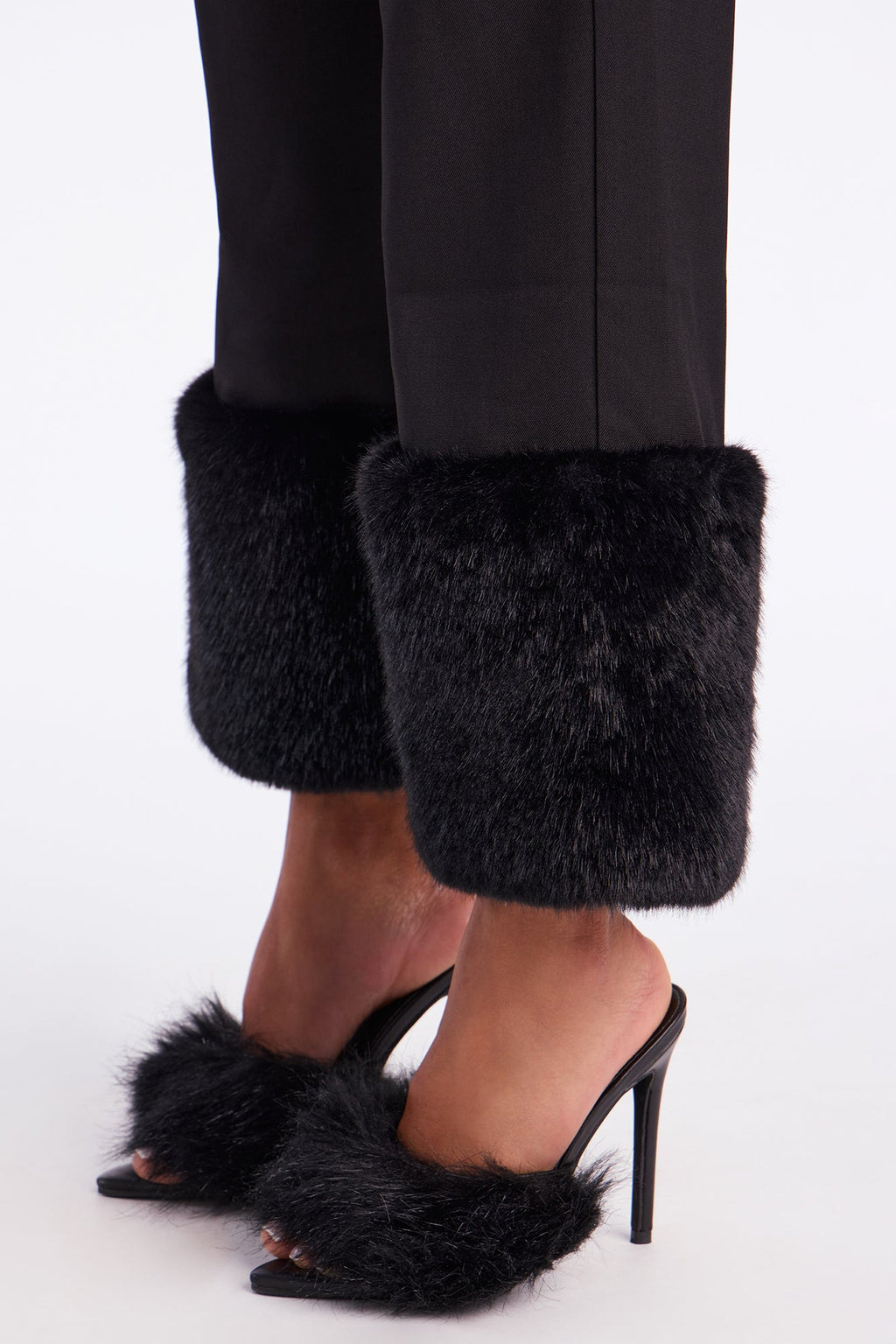Set The Mood Fur Trim Capri Pant 26.5″ - Black