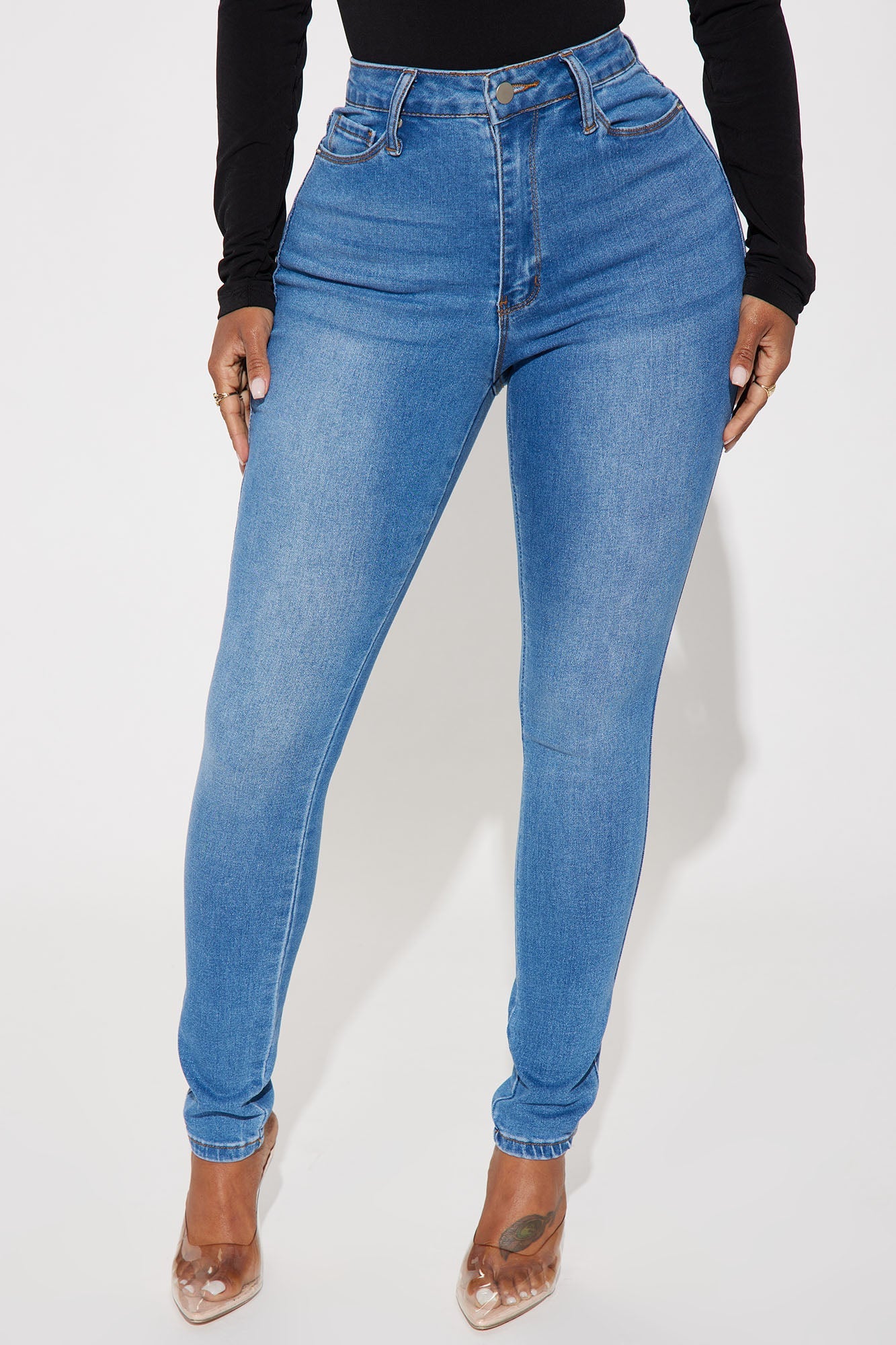 Main Motive Stretch Skinny Jeans - Medium Wash