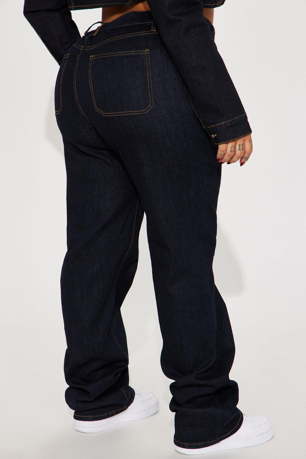 Pinegrove Stretch Straight Leg Jeans - Dark Wash