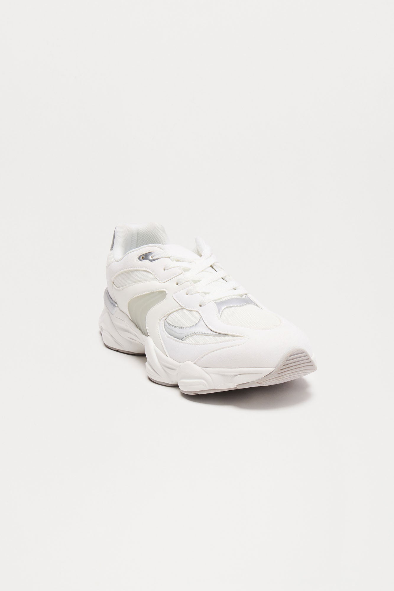 On The Run Sneakers - White