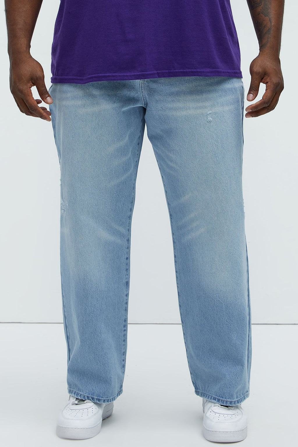 Classic Straight Fit Jeans - Light Wash