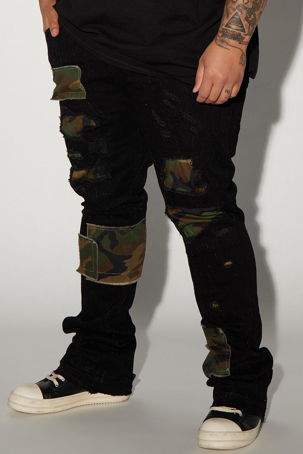 Hint Of Camo Stacked Skinny Flare Jeans - Black